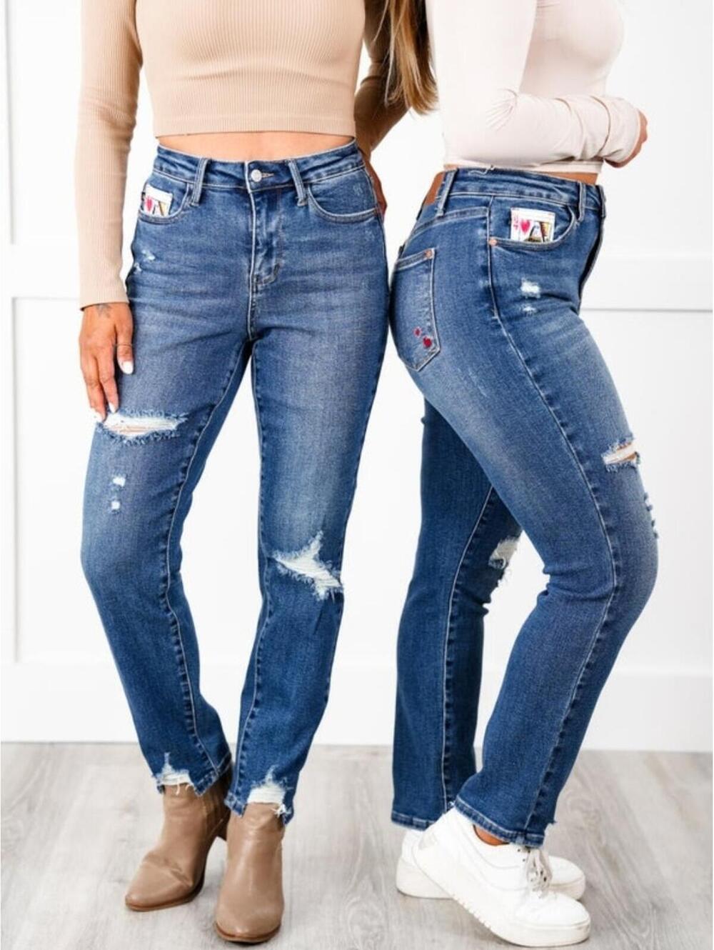 NWT Judy Blue Queen Of Hearts Medium Wash Distressed High-Rise Skinny Jeans